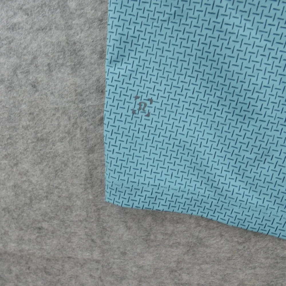 Lululemon horts Mens Small Blue Channel Cross Swim Performance Stretch